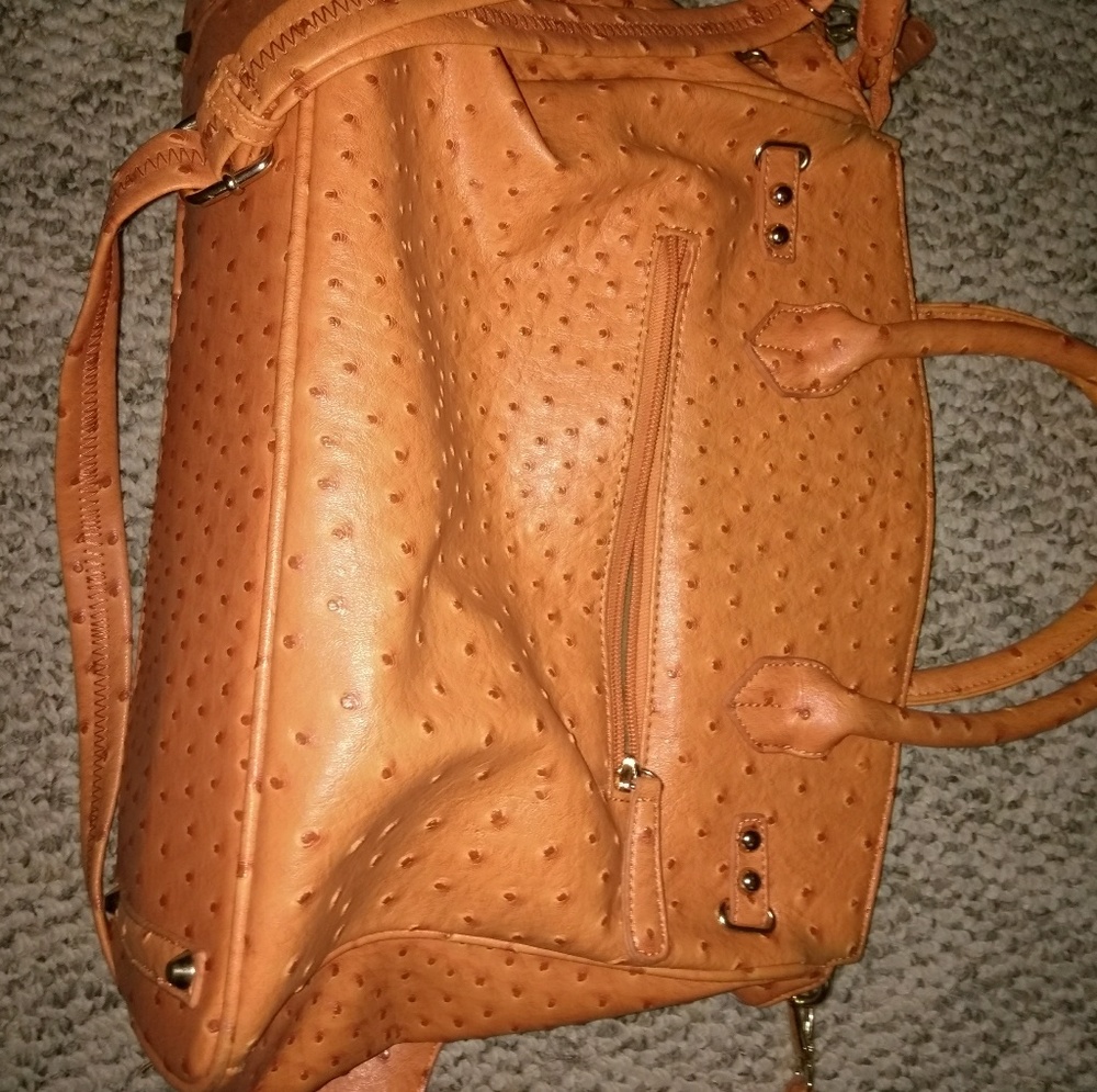 HANDBAG - Picture 2 of 4